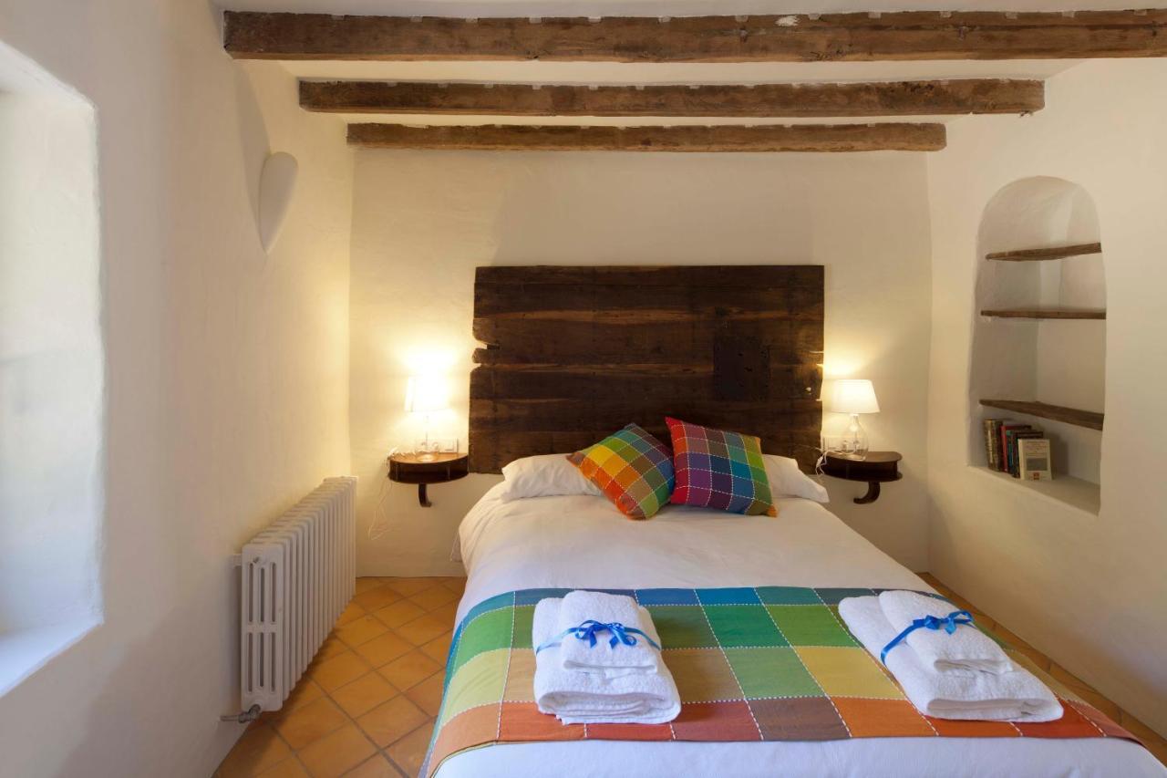 B&B La Rectoria De Sant Miquel De Pineda Sant Felíu de Pallarols Εξωτερικό φωτογραφία