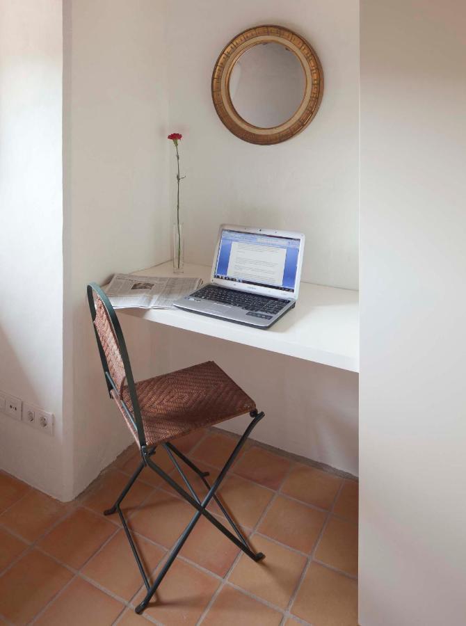 B&B La Rectoria De Sant Miquel De Pineda Sant Felíu de Pallarols Εξωτερικό φωτογραφία